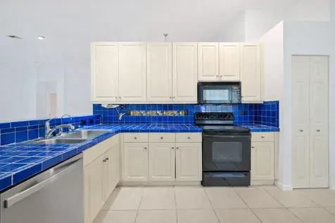 5327 Wycombe Avenue Boynton Beach FL 33437