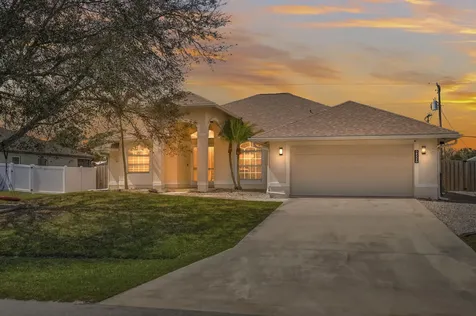 2526 Sw Abney Street Port Saint Lucie FL 34953