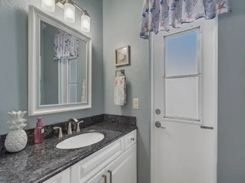 1687 Aynsley Way Vero Beach FL 32966