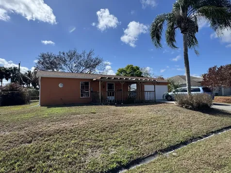 582 Se Karrigan Terrace Port Saint Lucie FL 34983