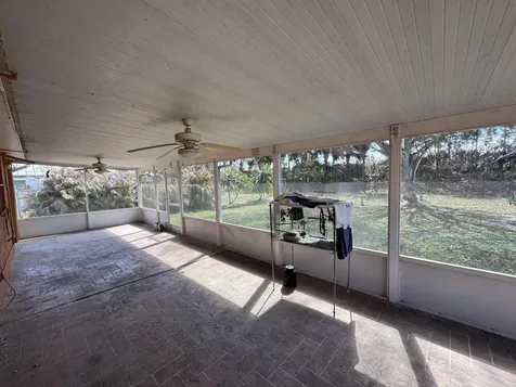582 Se Karrigan Terrace Port Saint Lucie FL 34983