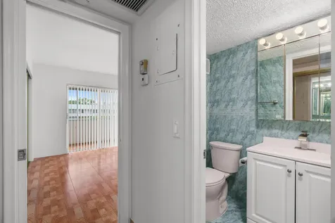 346 Windsor O West Palm Beach FL 33417