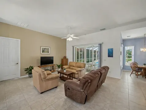 8122 Sw Yachtsmans Drive Stuart FL 34997