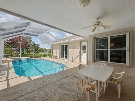 8122 Sw Yachtsmans Drive Stuart FL 34997
