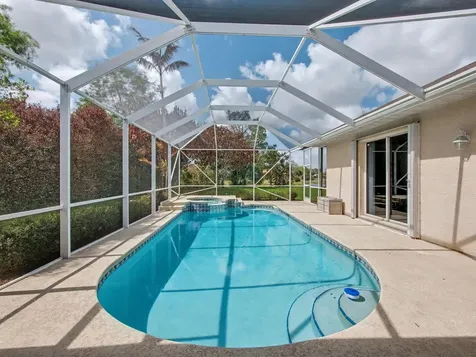 8122 Sw Yachtsmans Drive Stuart FL 34997