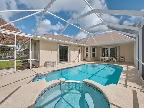 8122 Sw Yachtsmans Drive Stuart FL 34997