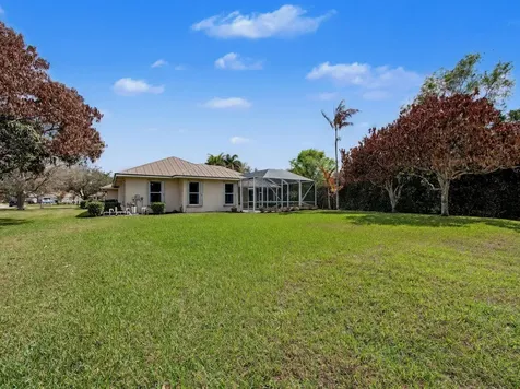 8122 Sw Yachtsmans Drive Stuart FL 34997