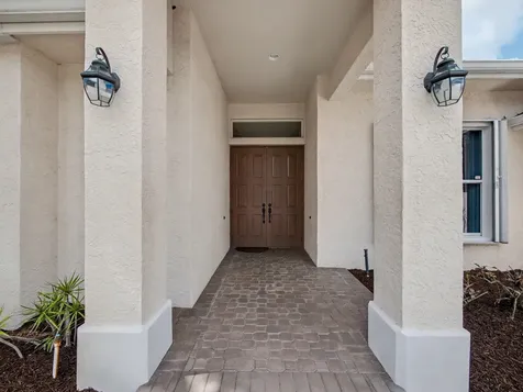 8122 Sw Yachtsmans Drive Stuart FL 34997