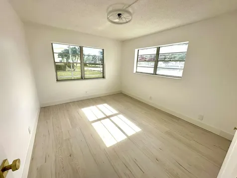 121 Sheffield F West Palm Beach FL 33417