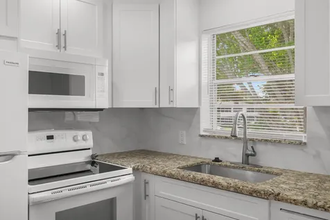 346 Windsor O West Palm Beach FL 33417