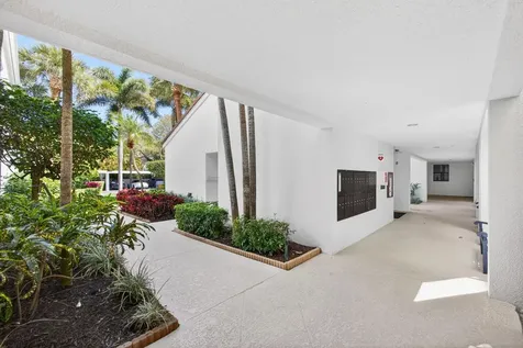 911 Oak Harbour Drive Juno Beach FL 33408