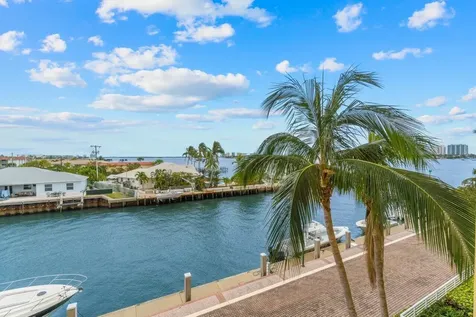 2650 Lake Shore Drive Riviera Beach FL 33404
