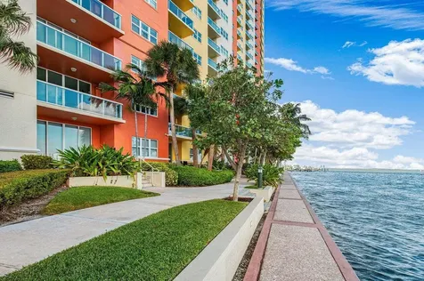 2650 Lake Shore Drive Riviera Beach FL 33404