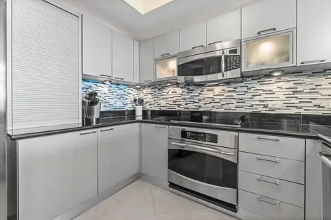 2650 Lake Shore Drive Riviera Beach FL 33404