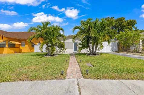 253 Sw 2nd Court Deerfield Beach FL 33441