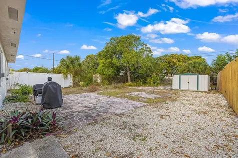 253 Sw 2nd Court Deerfield Beach FL 33441