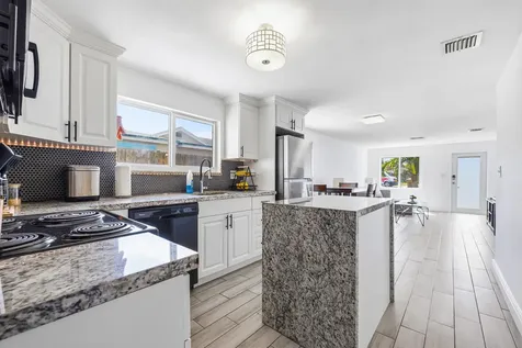 253 Sw 2nd Court Deerfield Beach FL 33441