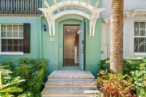 329 W Mallory Circle Delray Beach FL 33483