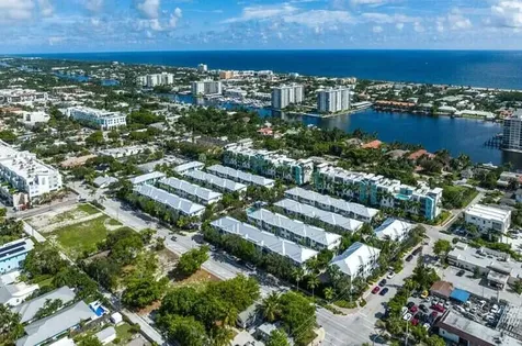 329 W Mallory Circle Delray Beach FL 33483