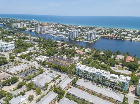 329 W Mallory Circle Delray Beach FL 33483