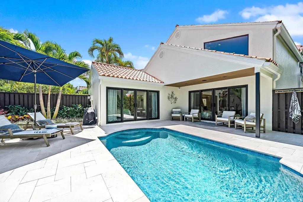 2583 La Cristal Circle Palm Beach Gardens FL 33410