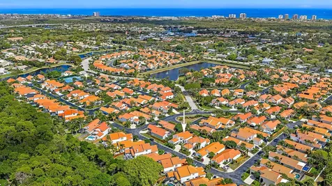 2583 La Cristal Circle Palm Beach Gardens FL 33410