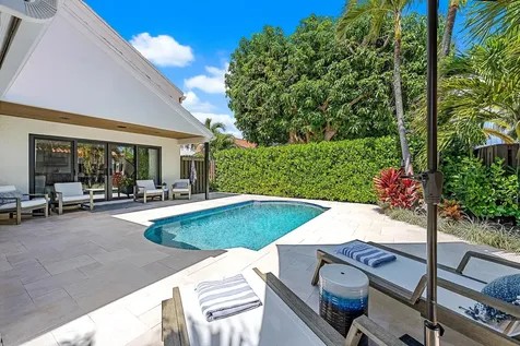 2583 La Cristal Circle Palm Beach Gardens FL 33410