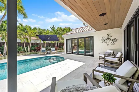 2583 La Cristal Circle Palm Beach Gardens FL 33410