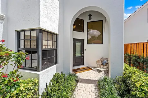 2583 La Cristal Circle Palm Beach Gardens FL 33410
