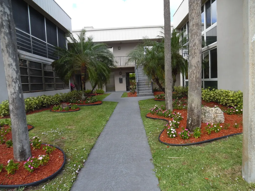 157 Capri D Delray Beach FL 33484