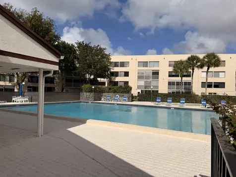 3146 Via Ponciana Lake Worth FL 33467