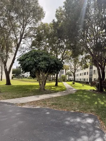 3146 Via Ponciana Lake Worth FL 33467