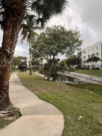 3146 Via Ponciana Lake Worth FL 33467