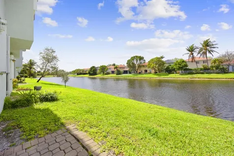 3069 Laurel Ridge Circle Riviera Beach FL 33404