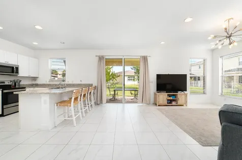 2011 NW Cataluna Circle Port Saint Lucie FL 34986
