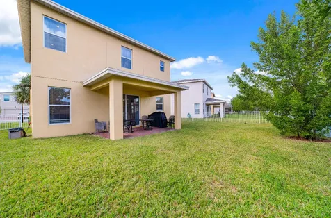 2011 NW Cataluna Circle Port Saint Lucie FL 34986