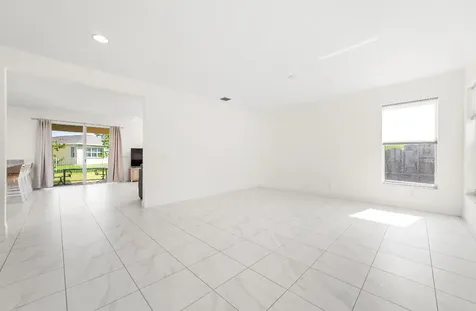 2011 NW Cataluna Circle Port Saint Lucie FL 34986