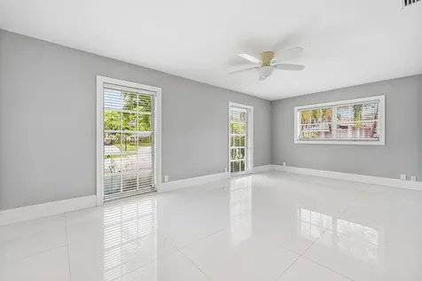 417 N Country Club Drive Atlantis FL 33462