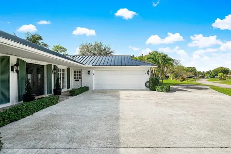 417 N Country Club Drive Atlantis FL 33462