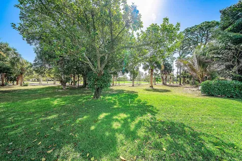 417 N Country Club Drive Atlantis FL 33462