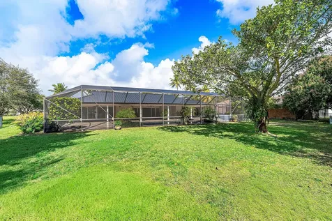 417 N Country Club Drive Atlantis FL 33462