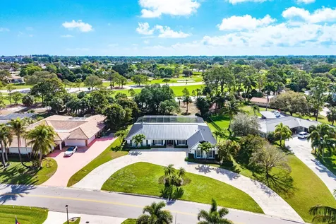 417 N Country Club Drive Atlantis FL 33462