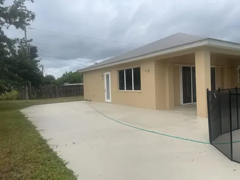 2643 SW Harem Circle Port Saint Lucie FL 34953
