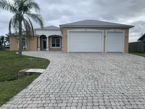 2643 SW Harem Circle Port Saint Lucie FL 34953