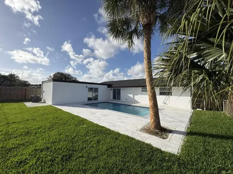 4318 Crestdale Street Palm Beach Gardens FL 33410