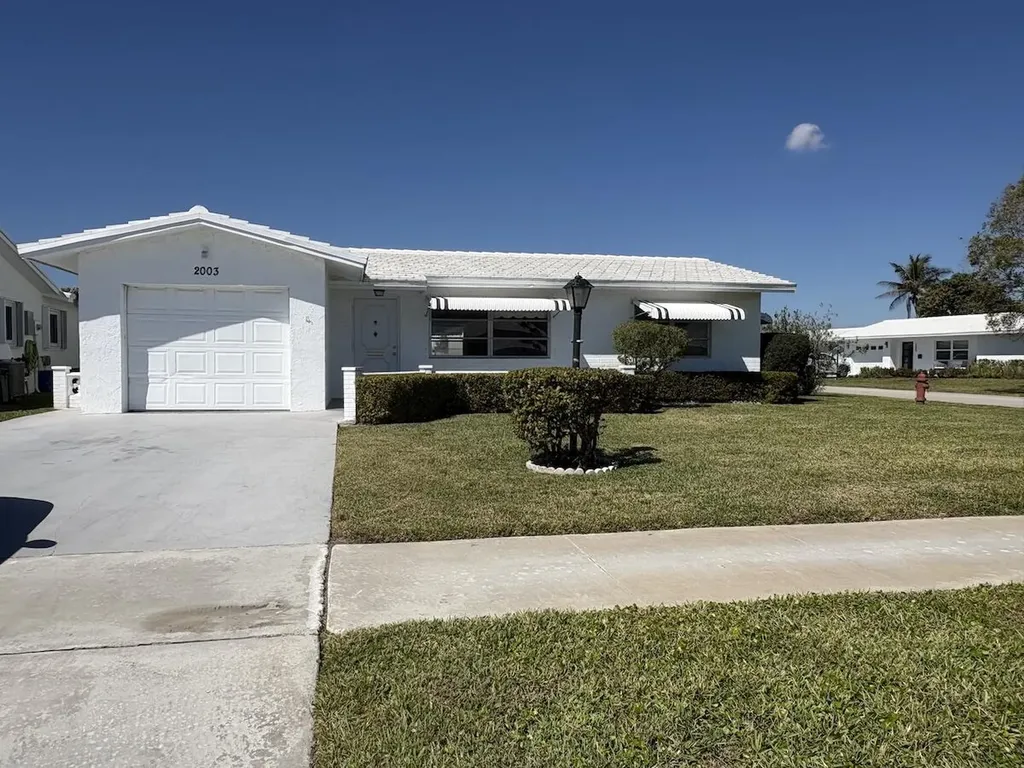 2003 SW 18th Street Boynton Beach FL 33426