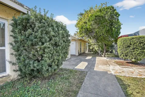 1773 NW 55 Avenue Lauderhill FL 33313