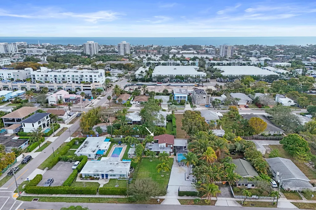 311 SE 3rd Avenue Delray Beach FL 33483