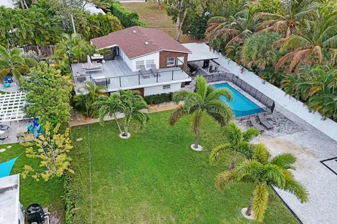 311 SE 3rd Avenue Delray Beach FL 33483