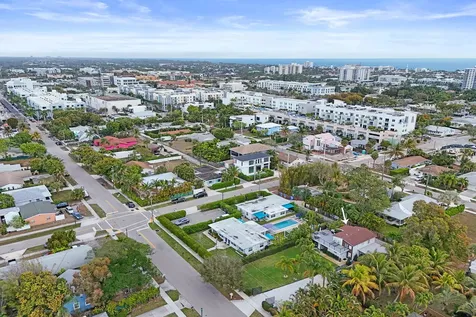 311 SE 3rd Avenue Delray Beach FL 33483